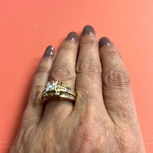 Beautiful Yellow Gold Statement or Engagement ring told 2CT weight